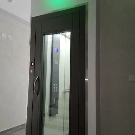 Milla Lux 1 Apartman Paralía